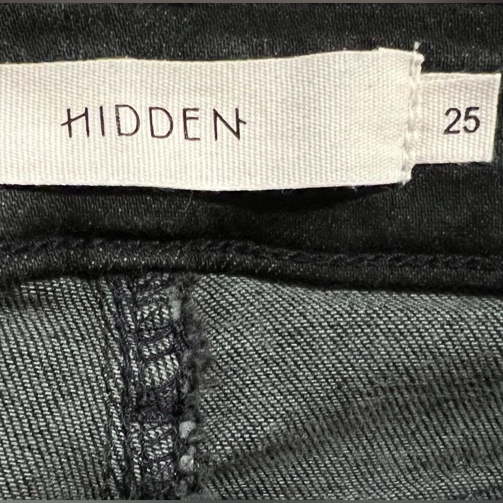 HIDDEN - Dark, black jeans